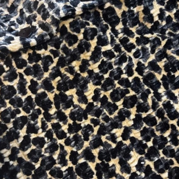 Vintage leopard and faux fur zip up shirt * accepting offers - Picture 3 of 5